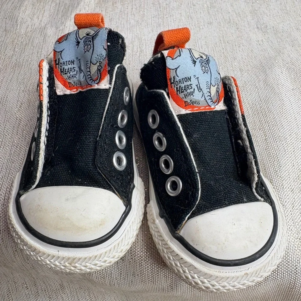 Kids Converse ALL STAR Dr Seuss Horton Hears Who Black Orange Sneakers Size  2